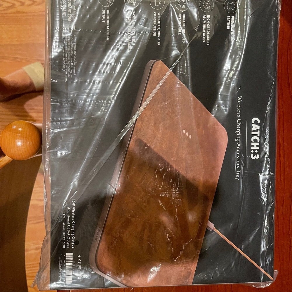 Courant Catch:3 charging tray